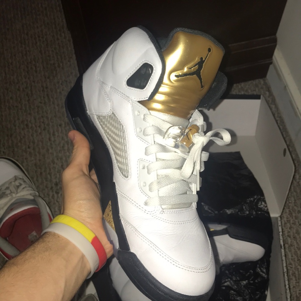 White and gold Jordan 5s - Picture 2 of 3
